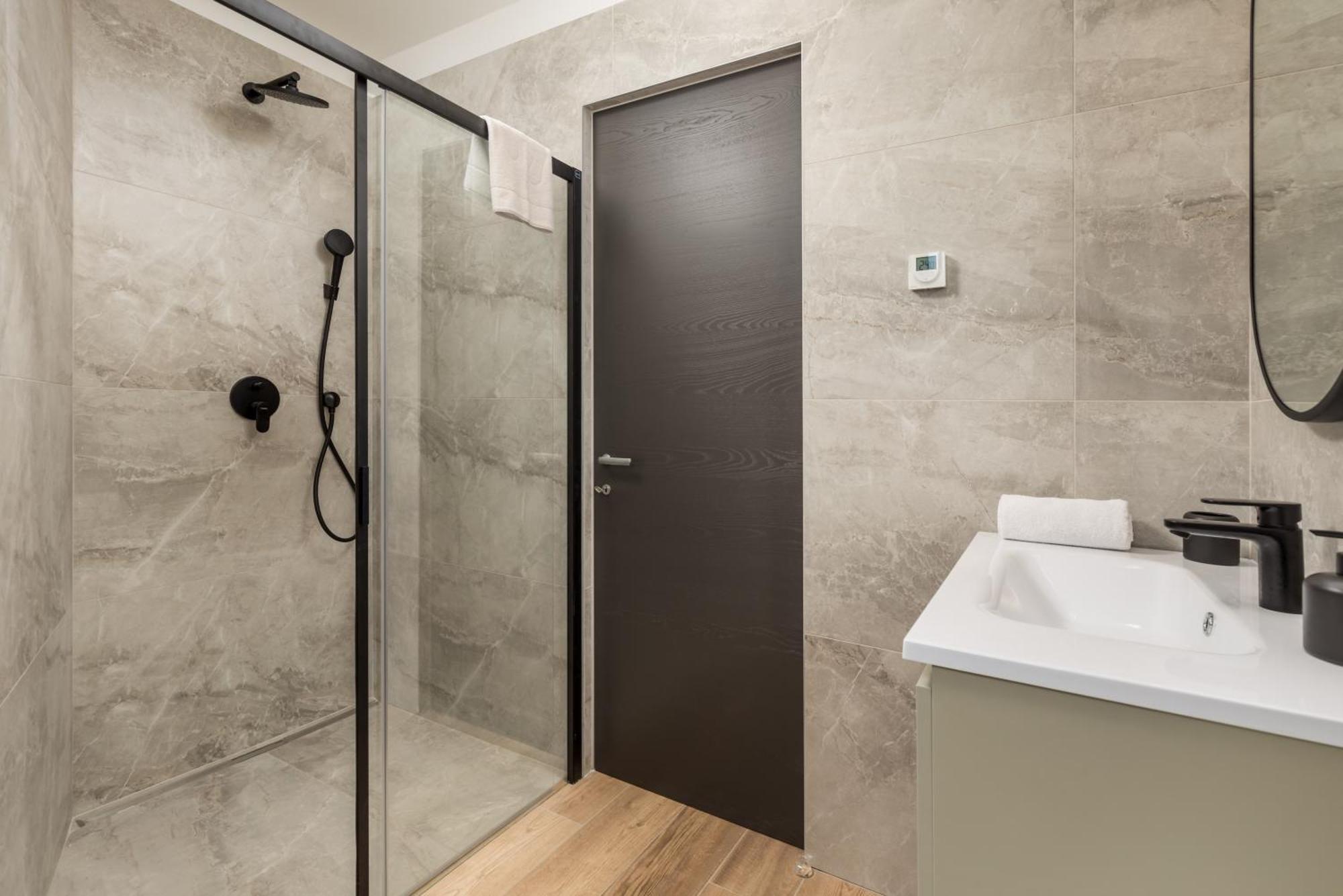 Belinda Apartments With Balcony Opatija Luaran gambar