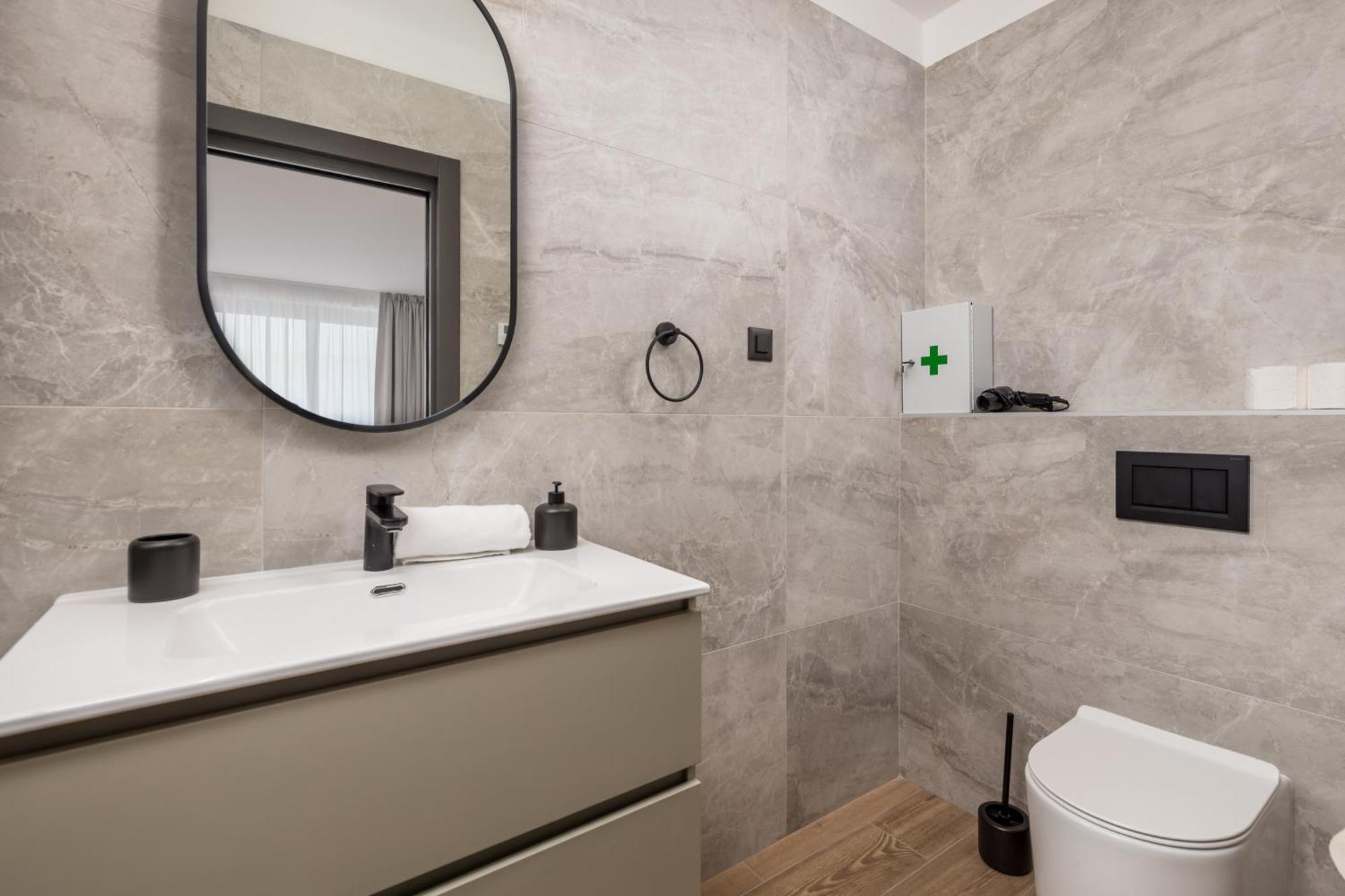 Belinda Apartments With Balcony Opatija Luaran gambar