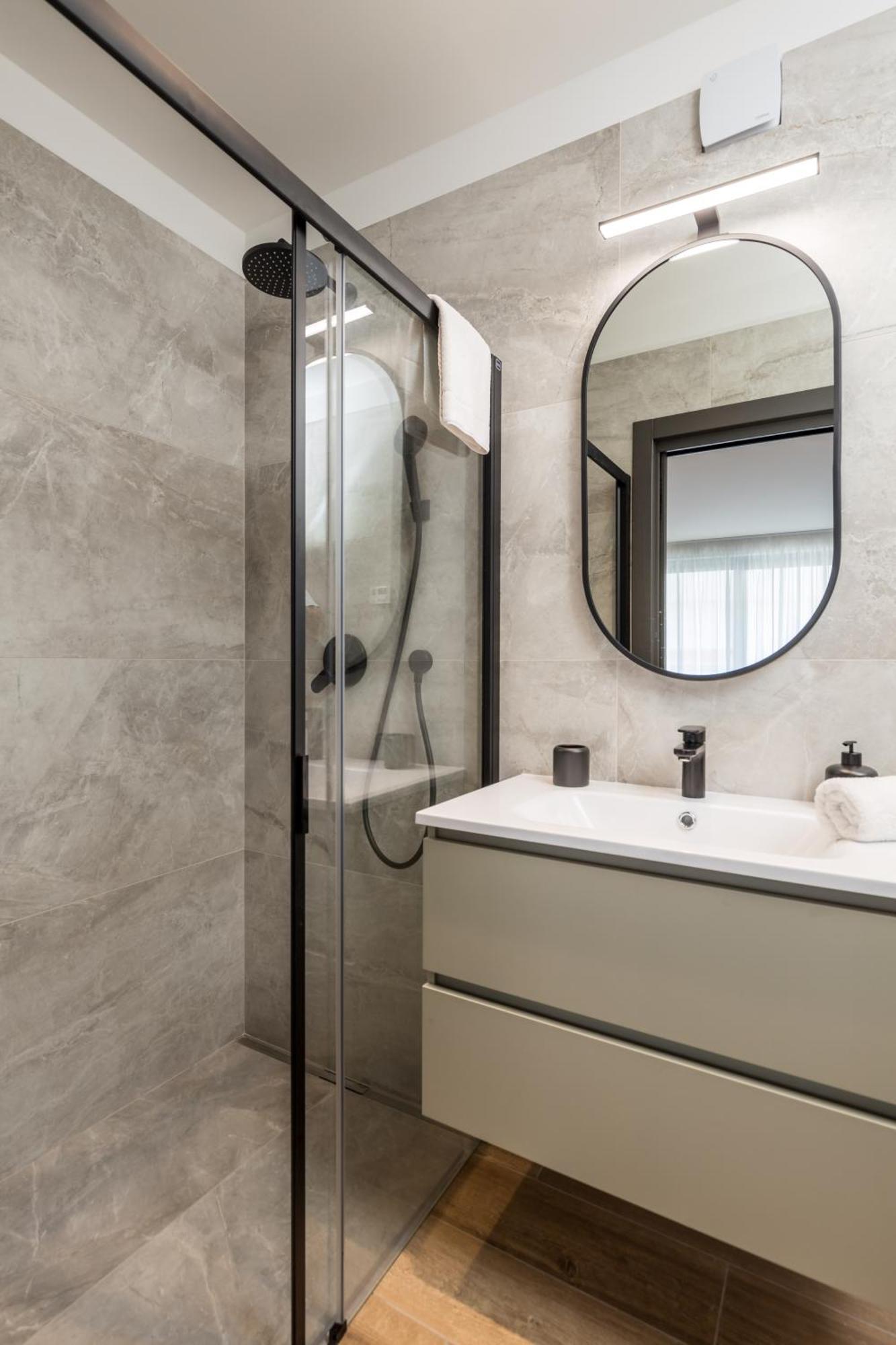Belinda Apartments With Balcony Opatija Luaran gambar