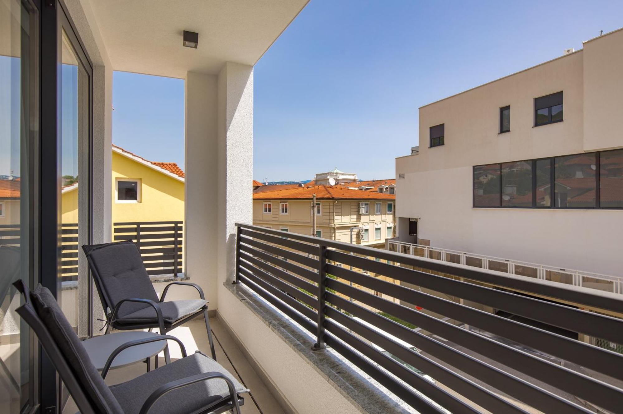 Belinda Apartments With Balcony Opatija Luaran gambar